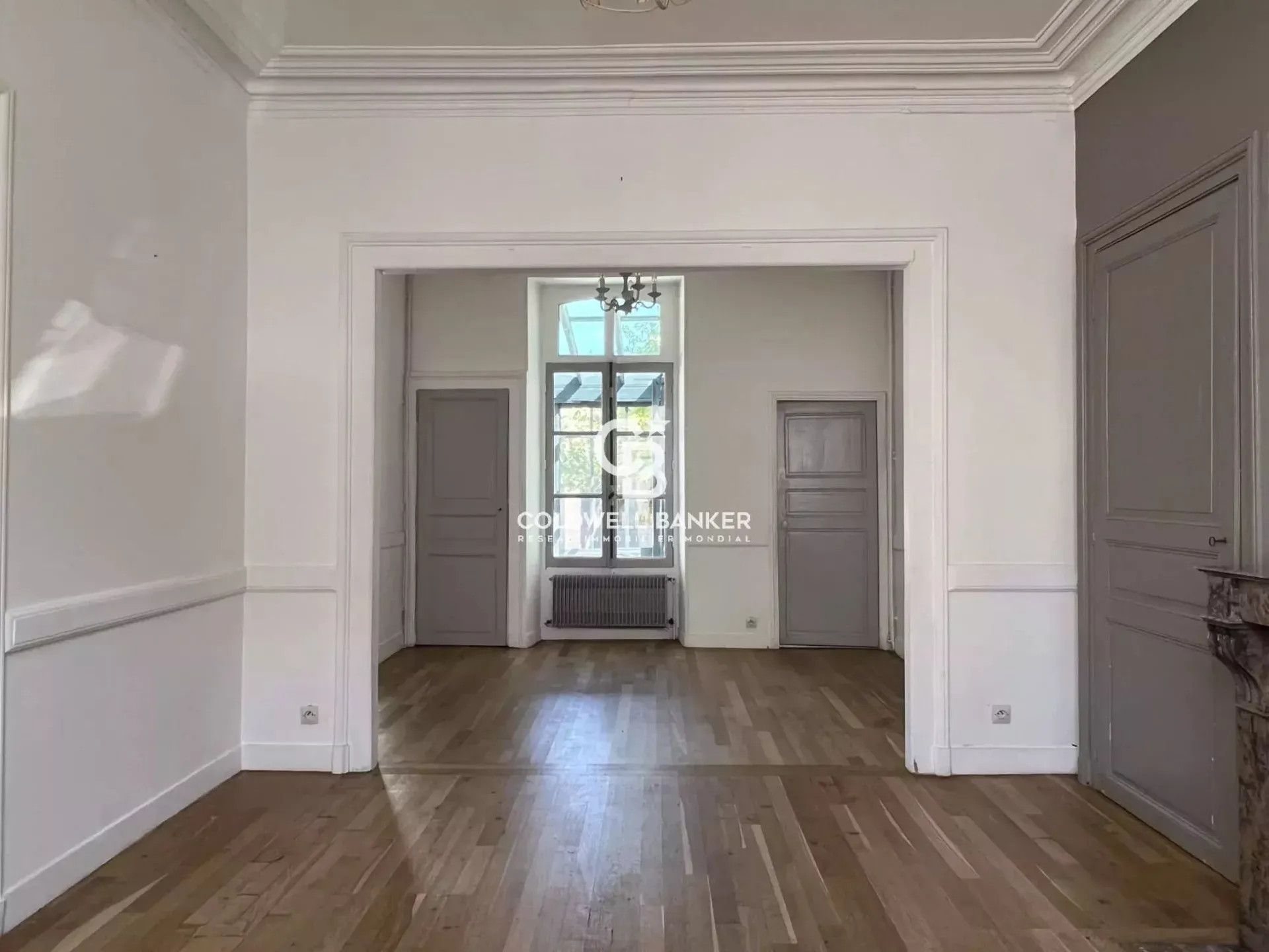 acheter une maison de ville pleine de caractère, idéalement située dans une rue calme du quartier Gare du Mans