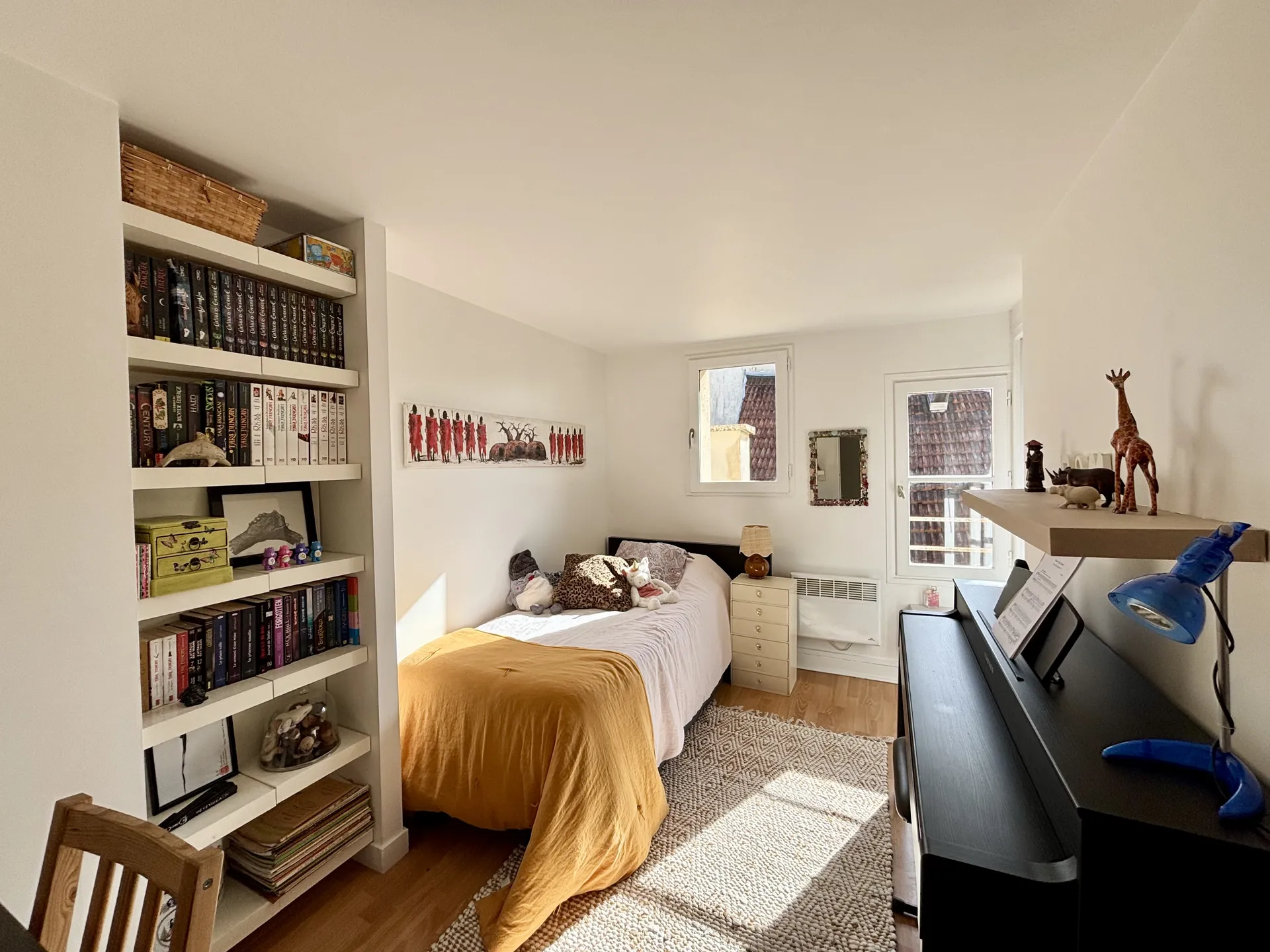 Grand appartement de 136M² avec un studio indépendant dans le centre ville Saint Germain En Laye .