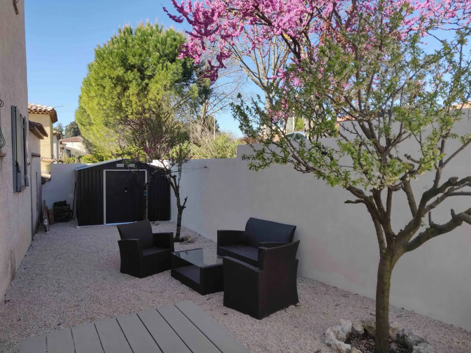 Projet de rénovation extérieur avec aménagement de terrasse ou de jardin sur Marseille par des Architectes Paysagistes.