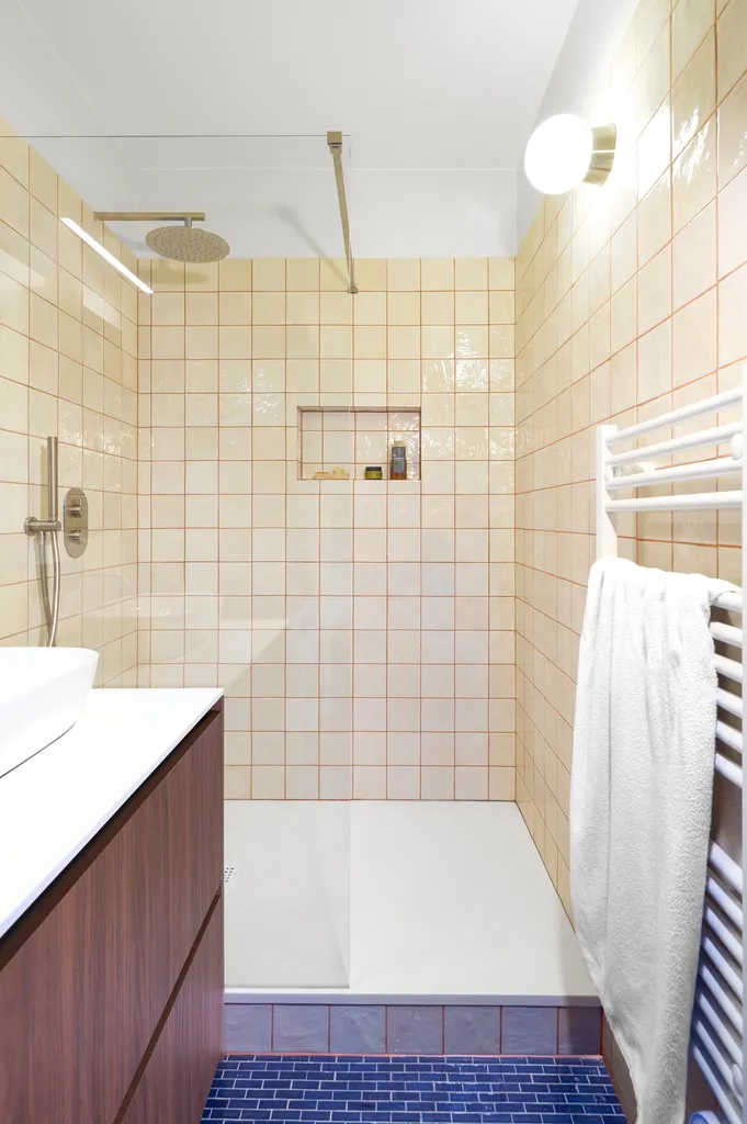 Rénovation complète d’un appartement de 80m2 des années 50 à Toulouse : optimisation des volumes style mid-century par le Studio Kassic