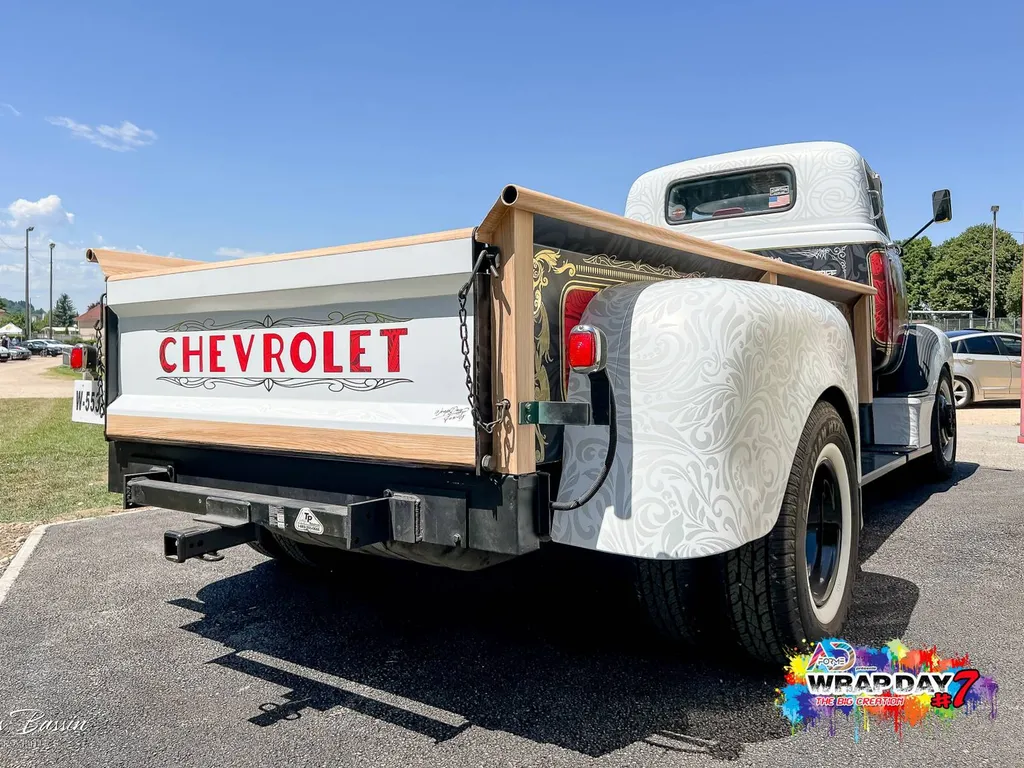 Covering Chevrolet COE 