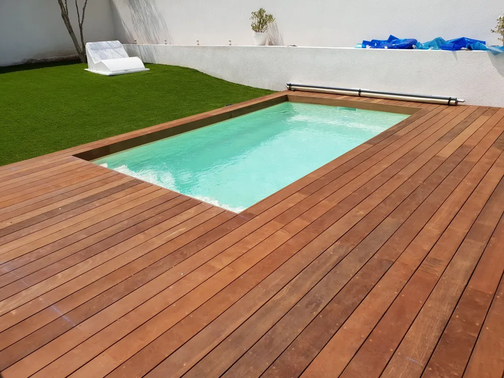 Tour de piscine en Itauba à Chateauneuf-les-Martigues