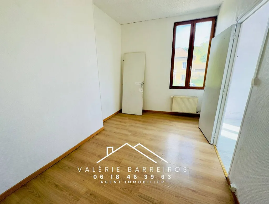 A vendre maison de ville à rénover vendu loué de 80 m² sur la commune de ST PIERRE LES ELBEUF 76320