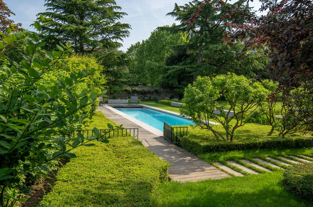 Aménagement paysager complet avec arrosage automatique intelligent et gazon de plaquage à Caluire-et-Cuire (69300)