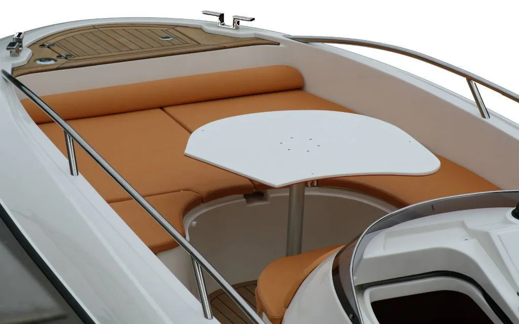 Bateau à moteur pour sports nautiques Libra open 750 neuf en Martinique