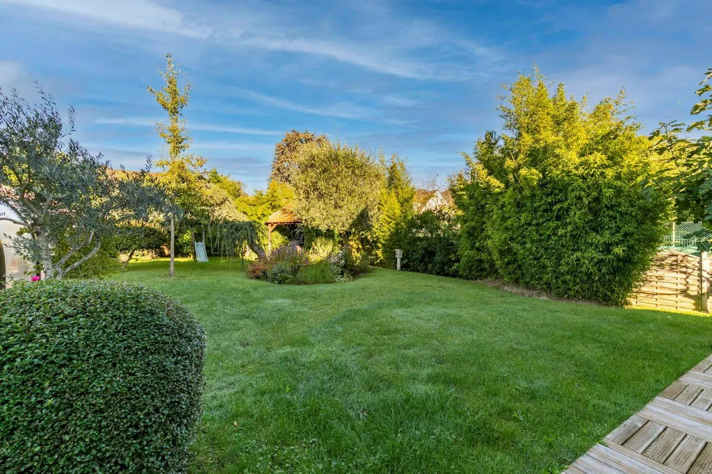 A vendre maison familiale avec piscine à Montmorency 95160