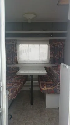 salon transformable lit dans la burstner 430ts a salon de provence 13300