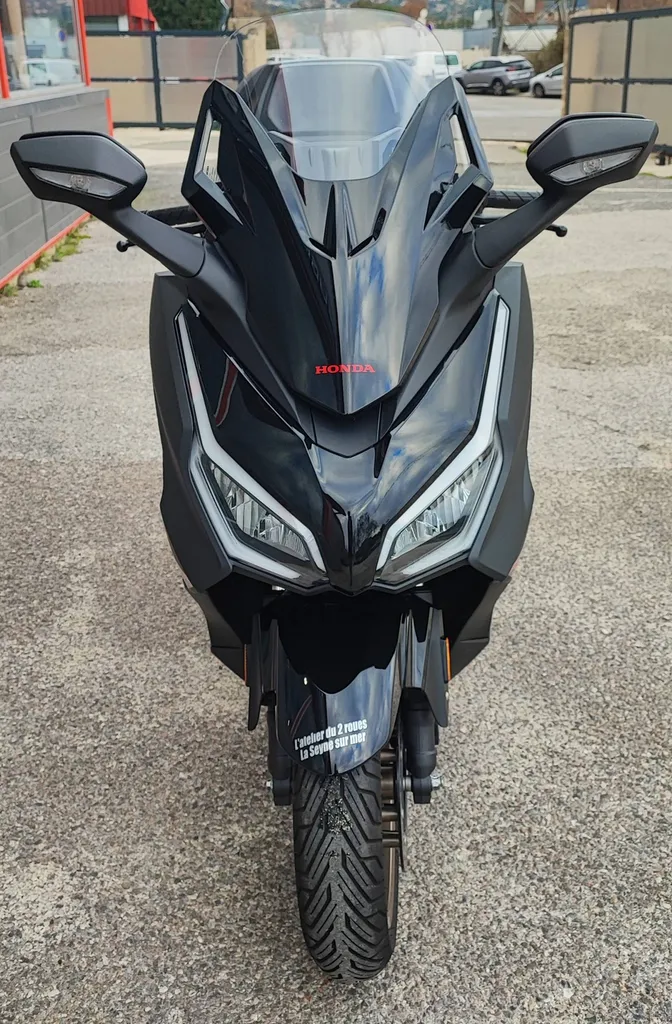 HONDA FORZA 125 LIMITED EDITION TOP BOX DU 01/2025 AVEC 7500 KM