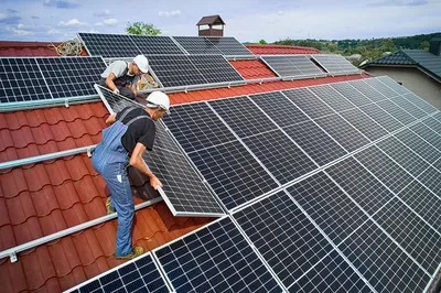 Préparer sa toiture avant l’installation de panneaux photovoltaïques solaires en Gironde - Aquitaine Énergie
