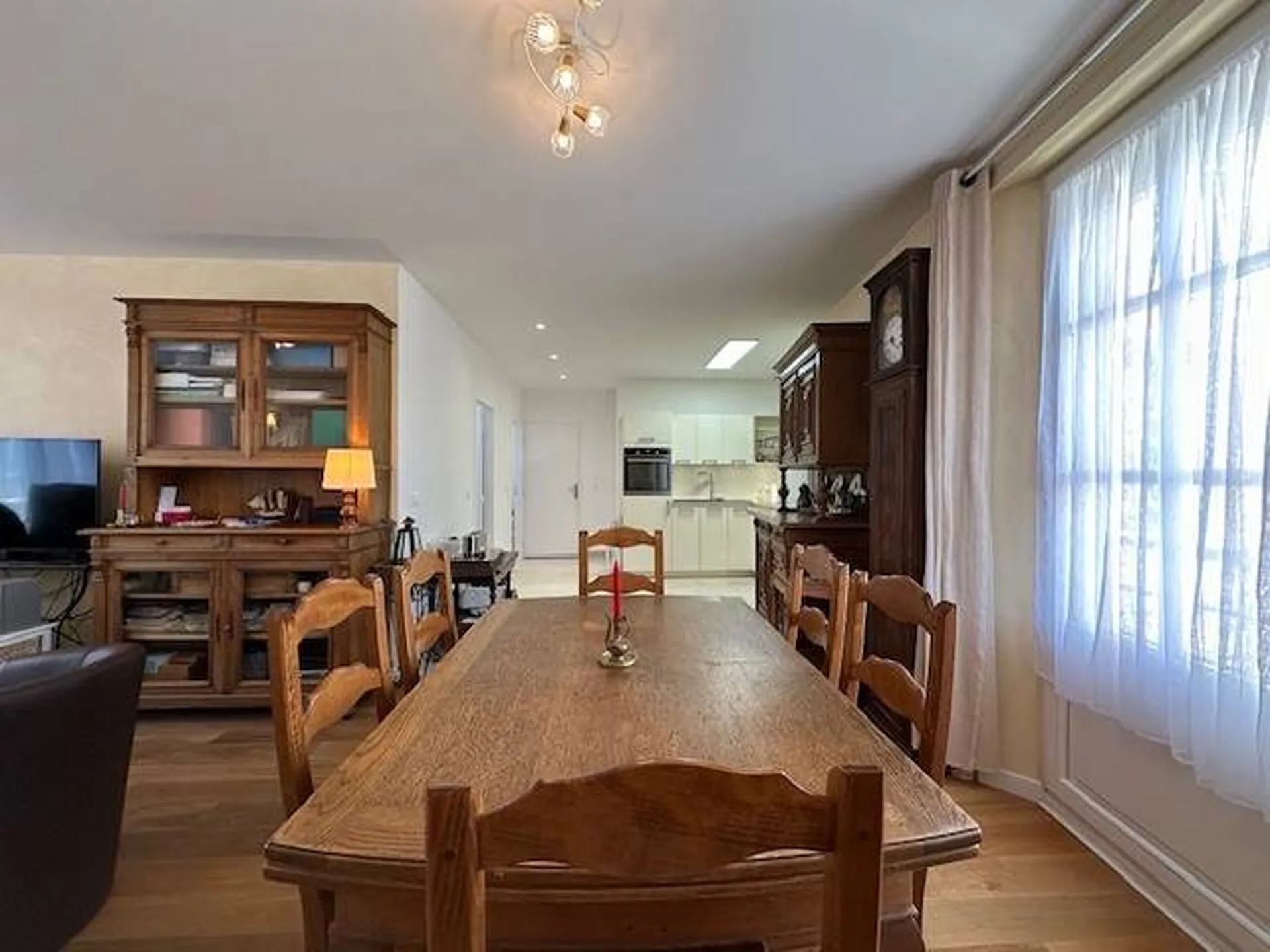 Vends appartement de 72m² avec ascenseur, deux chambres avec placards, et proche de l'hôpital de Dieppe.