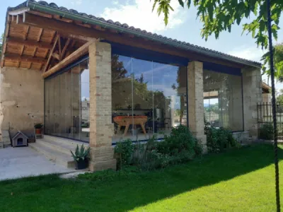 fermeture vitrée sur mesure de terrasse avignon