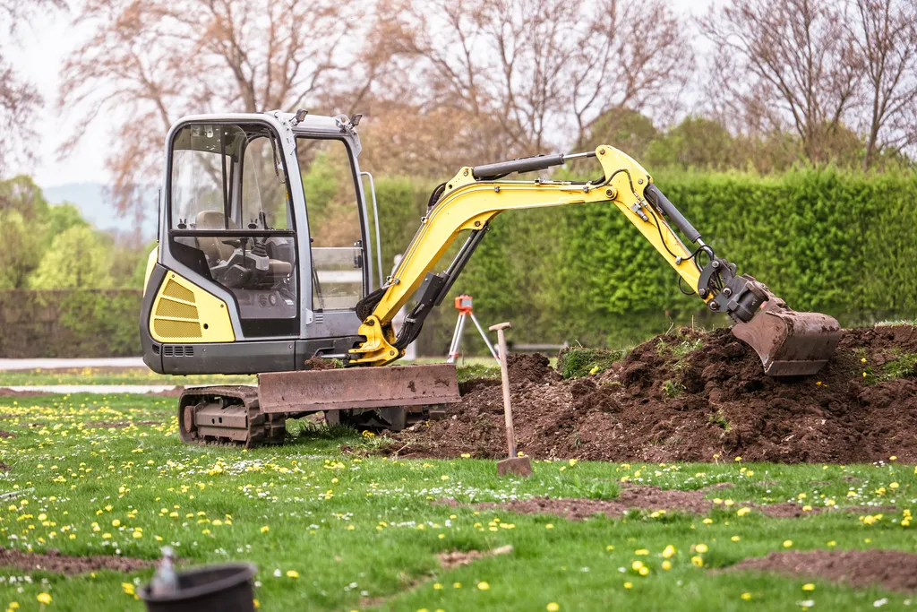Terrassement de jardin et extérieur à Strasbourg : préparer un terrain pour allée, cour, terrasse ou aménagement extérieur