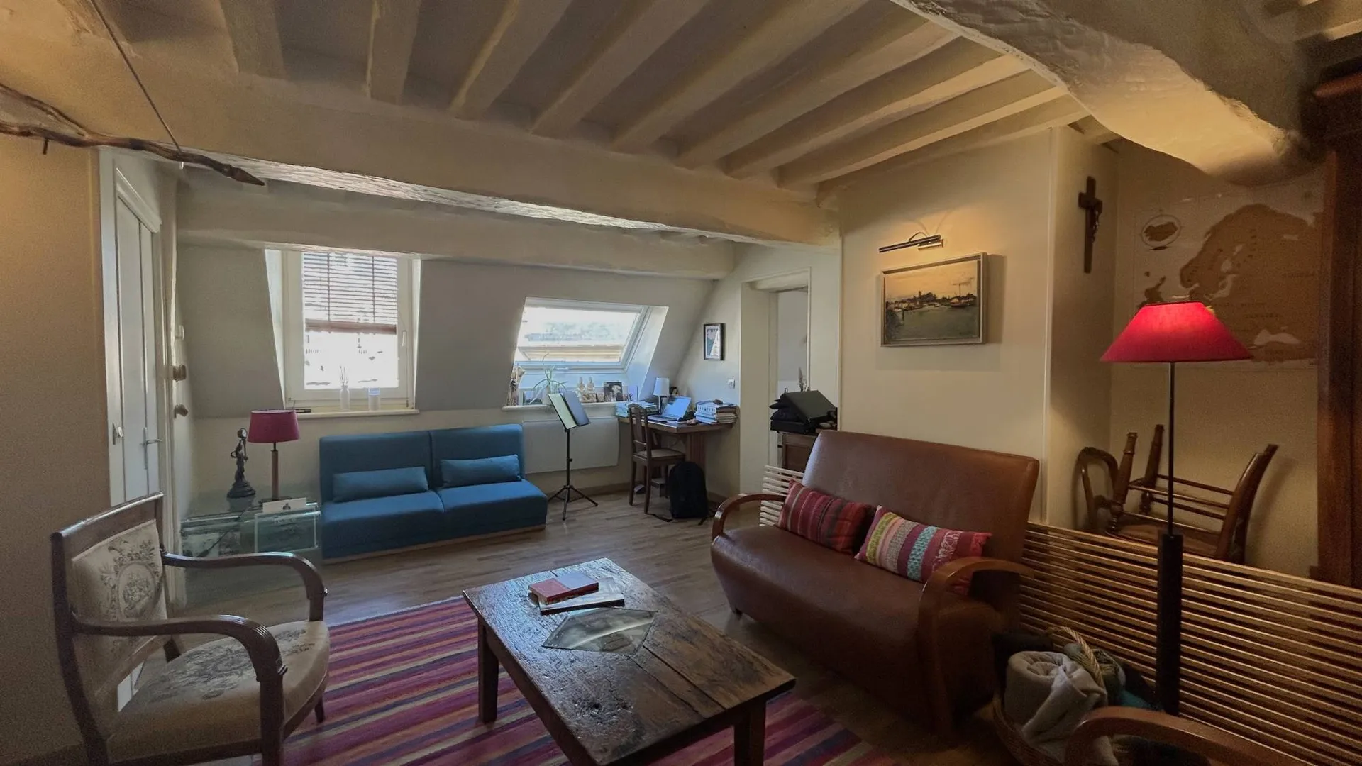 Vends grand appartement de 105,69 m² au Pollet, proche centre et plage, avec séjour et salle à manger.