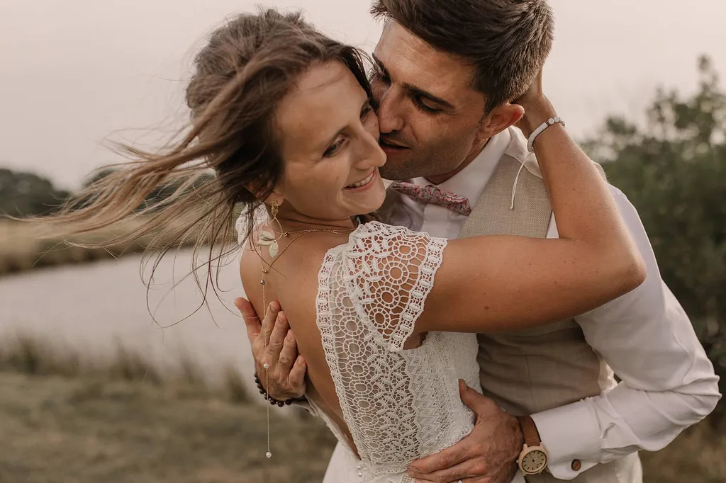 Les Mariages de Mademoiselle L Les tendances 2024 des robes de mariées : vos wedding planner à Bordeaux et Arcachon en Aquitaine vous disent tout ! - Photo Olga Palet