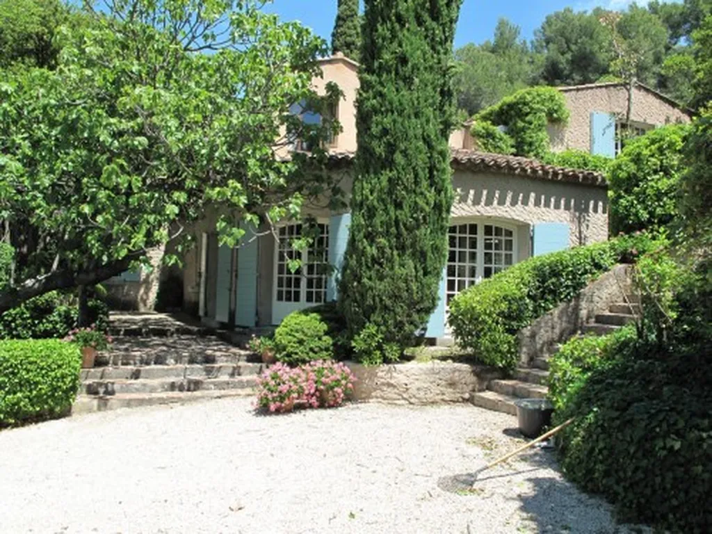 CASSIS VENTE villa de maître 7 secteur campagne avec piscine et dépendances