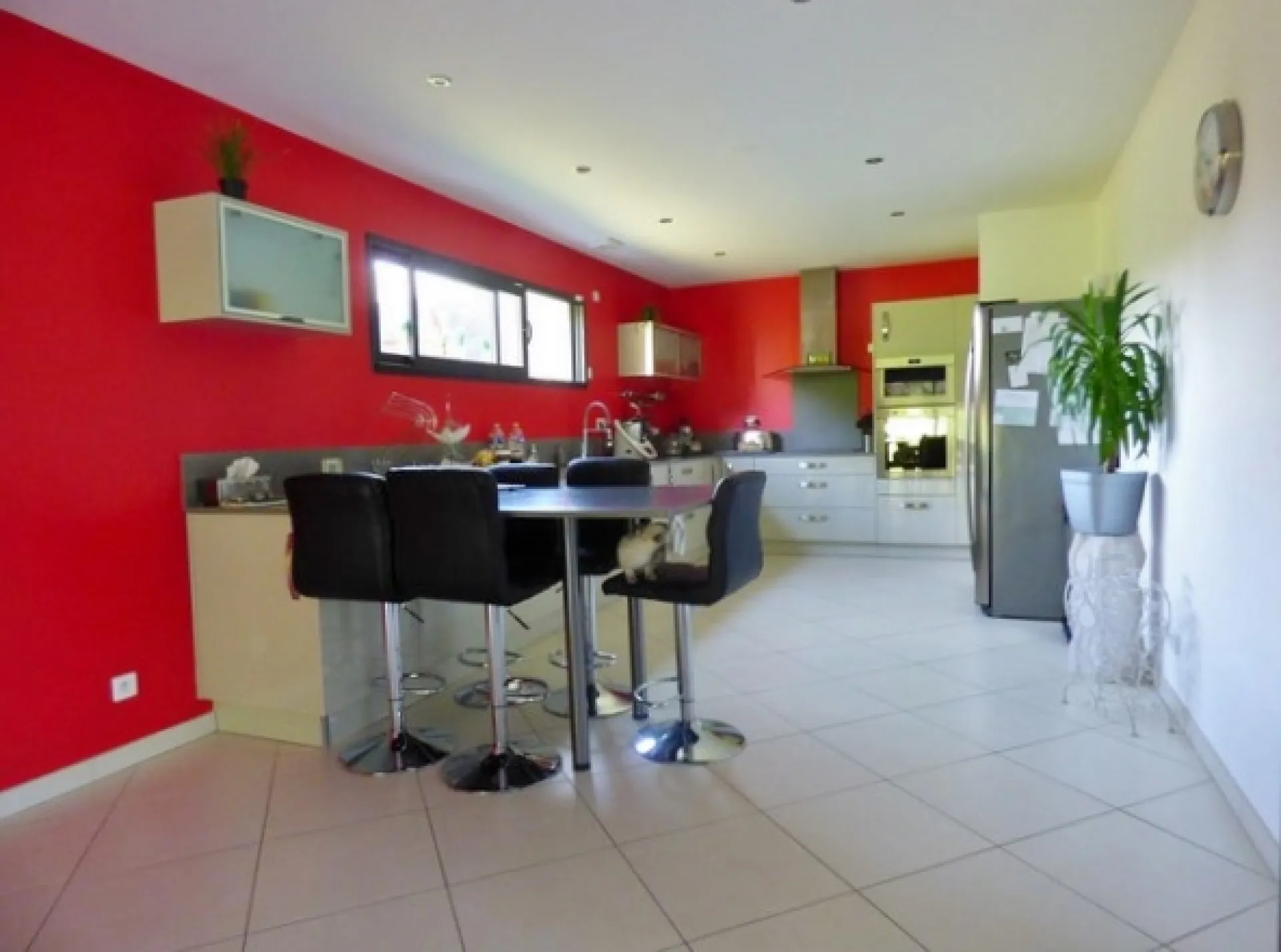 Vend pavillon à étage avec 4 chambres proche Saint Pierre des Fleurs 27370