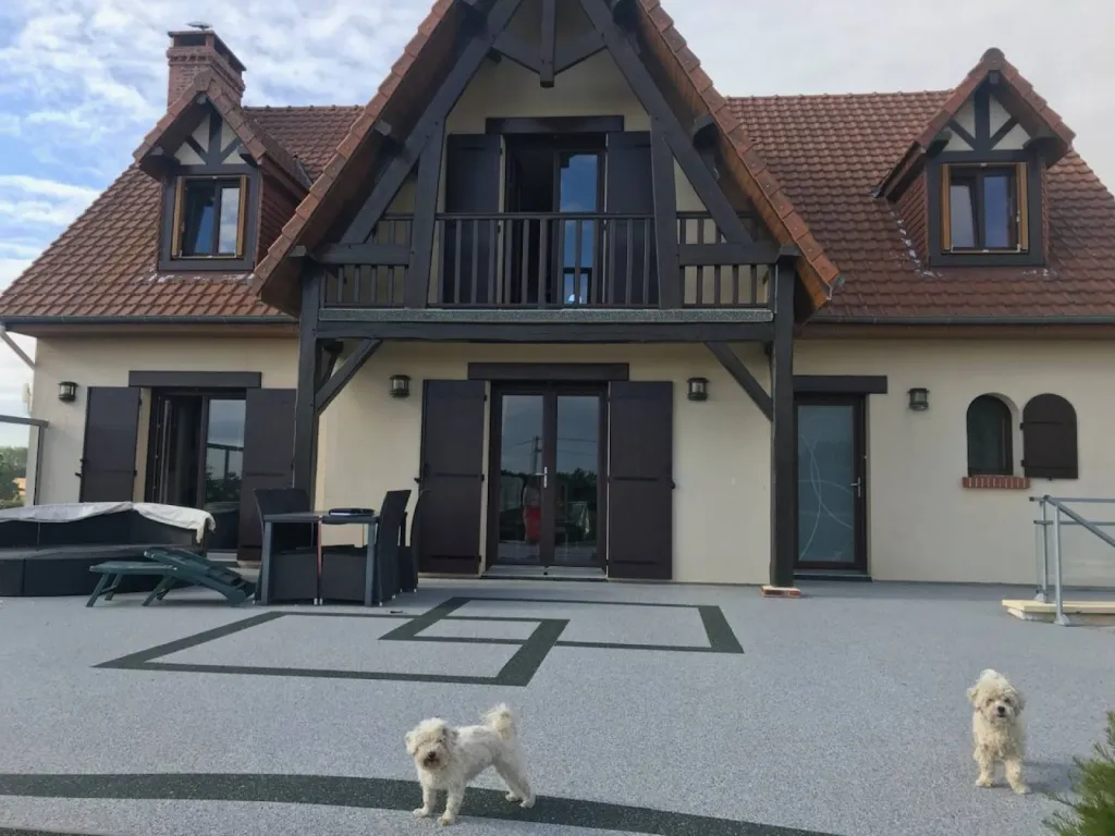Installateur de fenêtres hybrides alu pvc pour la rénovation énergétique d'une maison proche Le Havre 76