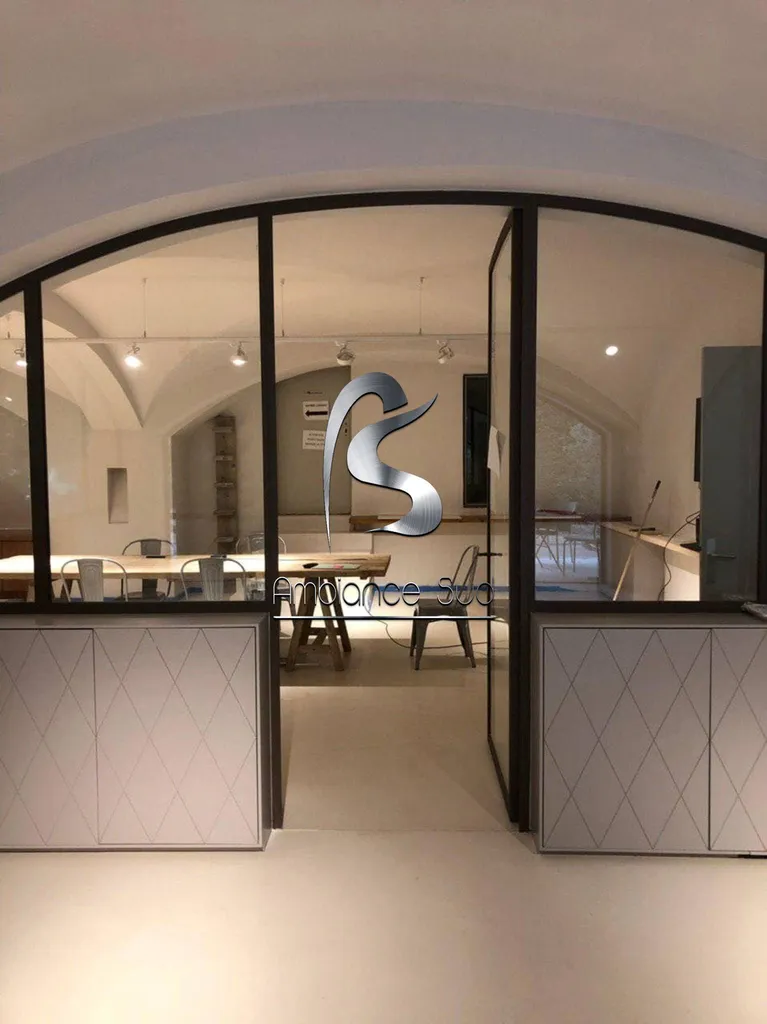 SOL EN BETON CIRE COULE A BANDOL DANS LE VAR 83