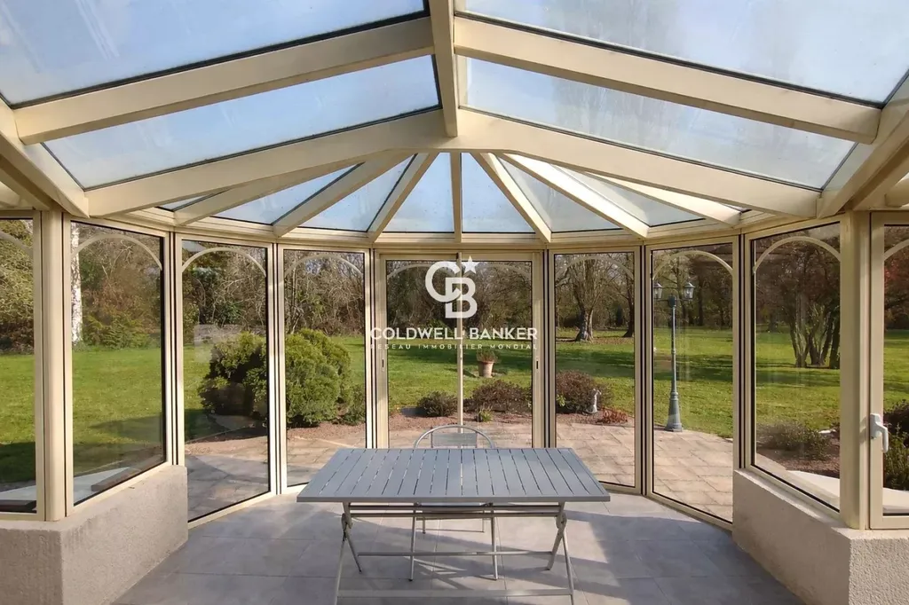 maison familiale avec prestations modernes et cadre naturel proche La Suze-sur-Sarthe