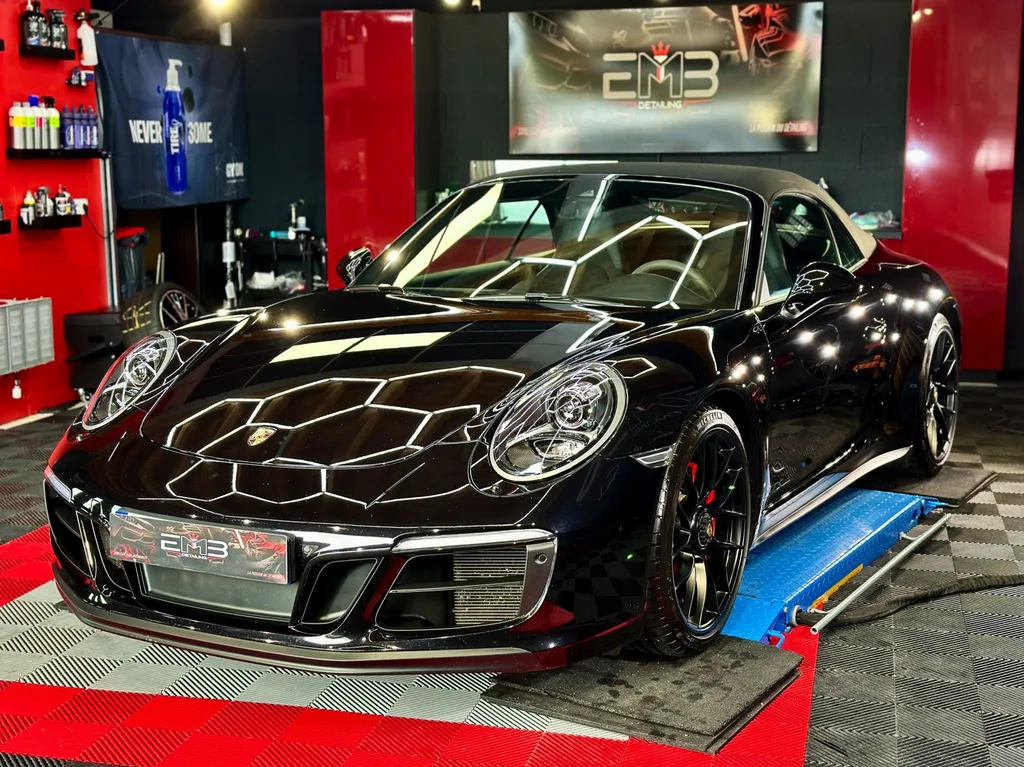 Detailing auto traitement céramique lyon protection carrosserie Porsche 911