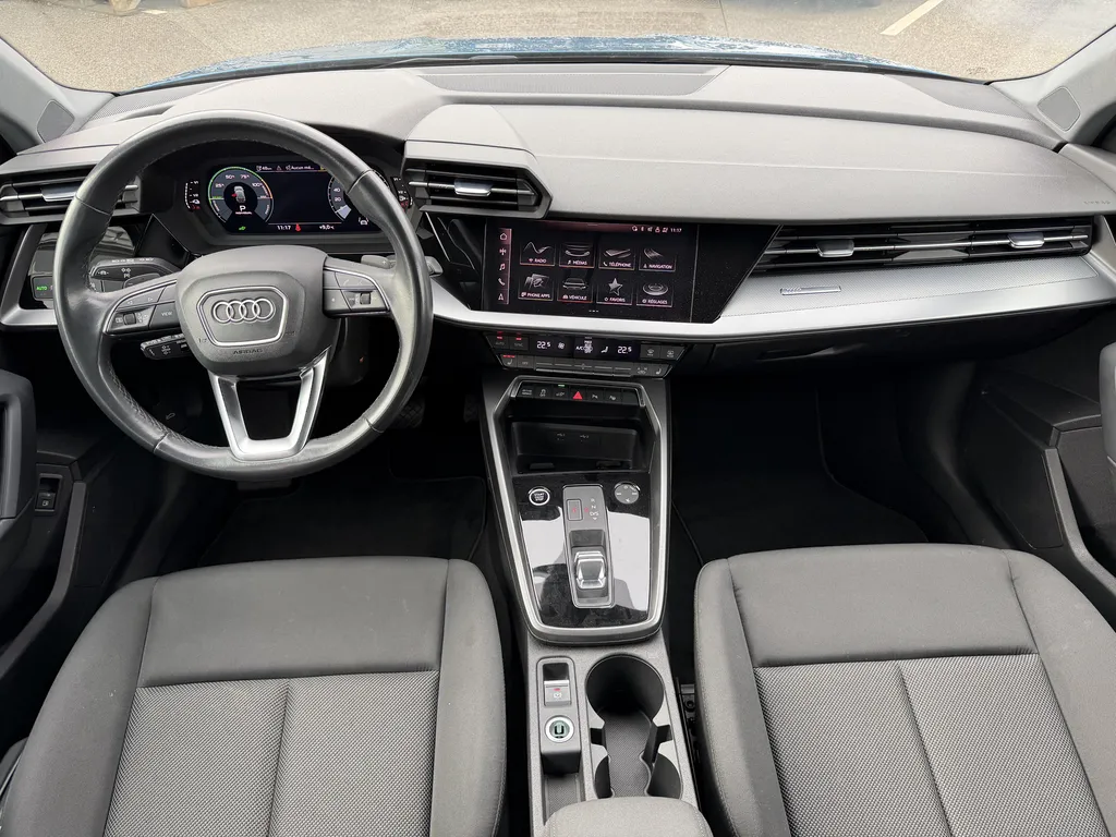 Audi A3 Sportback hybride occasion proche Rouen : Berline premium 204 ch disponible chez votre concessionnaire à La Frénaye, Seine-Maritime