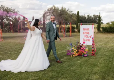 Wedding planner spécialisée en décoration de mariage coloré à Bordeaux en Nouvelle Aquitaine 