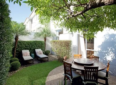 Comment aménager un petit jardin en ville : astuces et inspirations