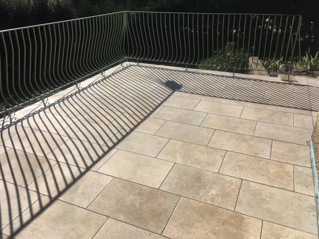 Rénovation d'une terrasse d'une maison individuelle à Lamanon