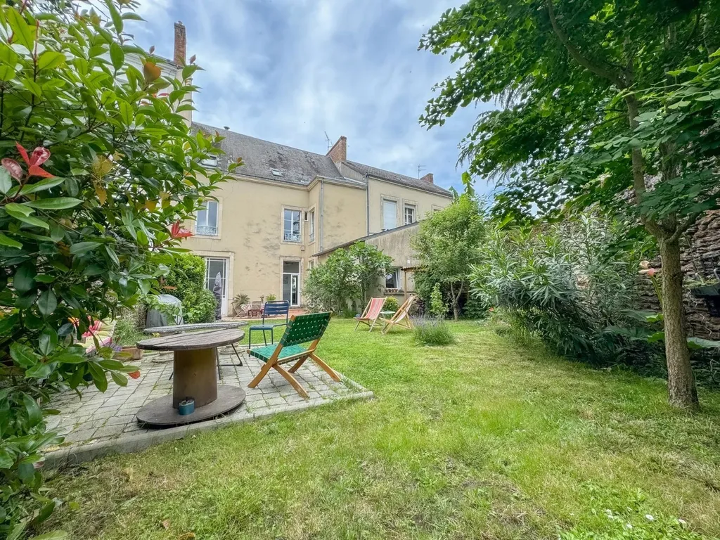 Maison avec chambres spacieuses et bureau Le Mans