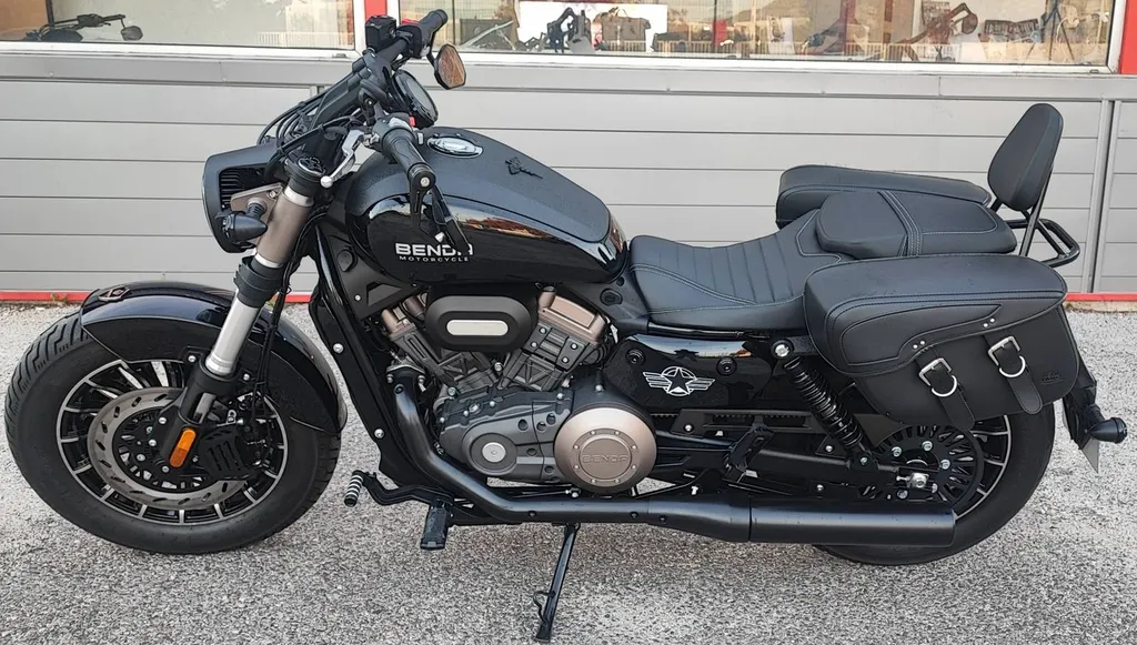 DÉPÔT-VENTE BENDA ROCK 125 DU 07/2025 AVEC 1800 KM.
