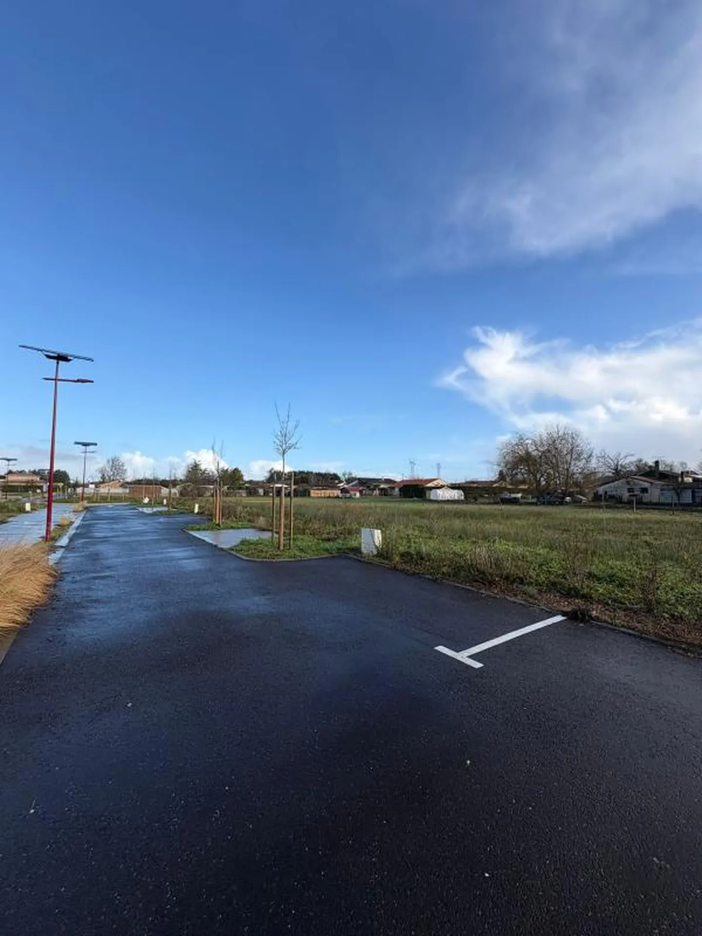 Terrain viabilisé en lotissement sur la commune de Saint Laurent Médoc proche de la départementale et des commerces