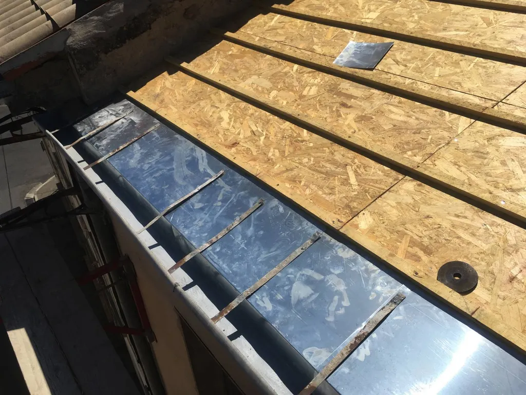 Réfection d'une toiture d'une maison de ville à Salon de Provence