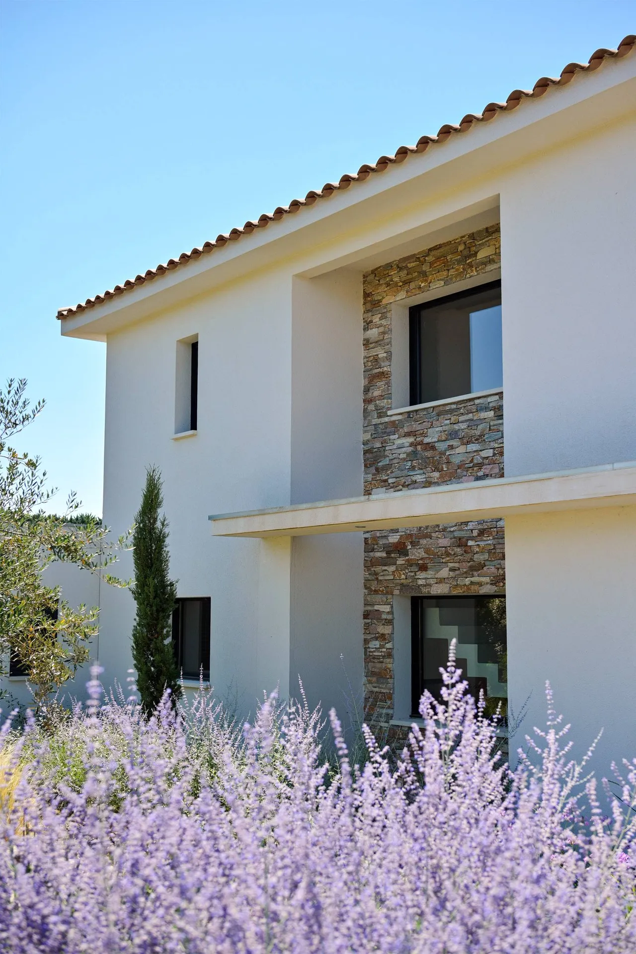 Elégante réalisation de villa contemporaine à Aix en Provence dans les Bouches du Rhône
