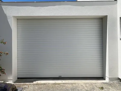 Porte de garage sur mesure en aluminium à Mérignac proche Pessac