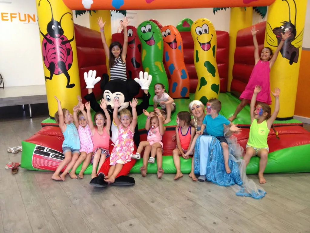 Mascotte Anniversaire Martigues