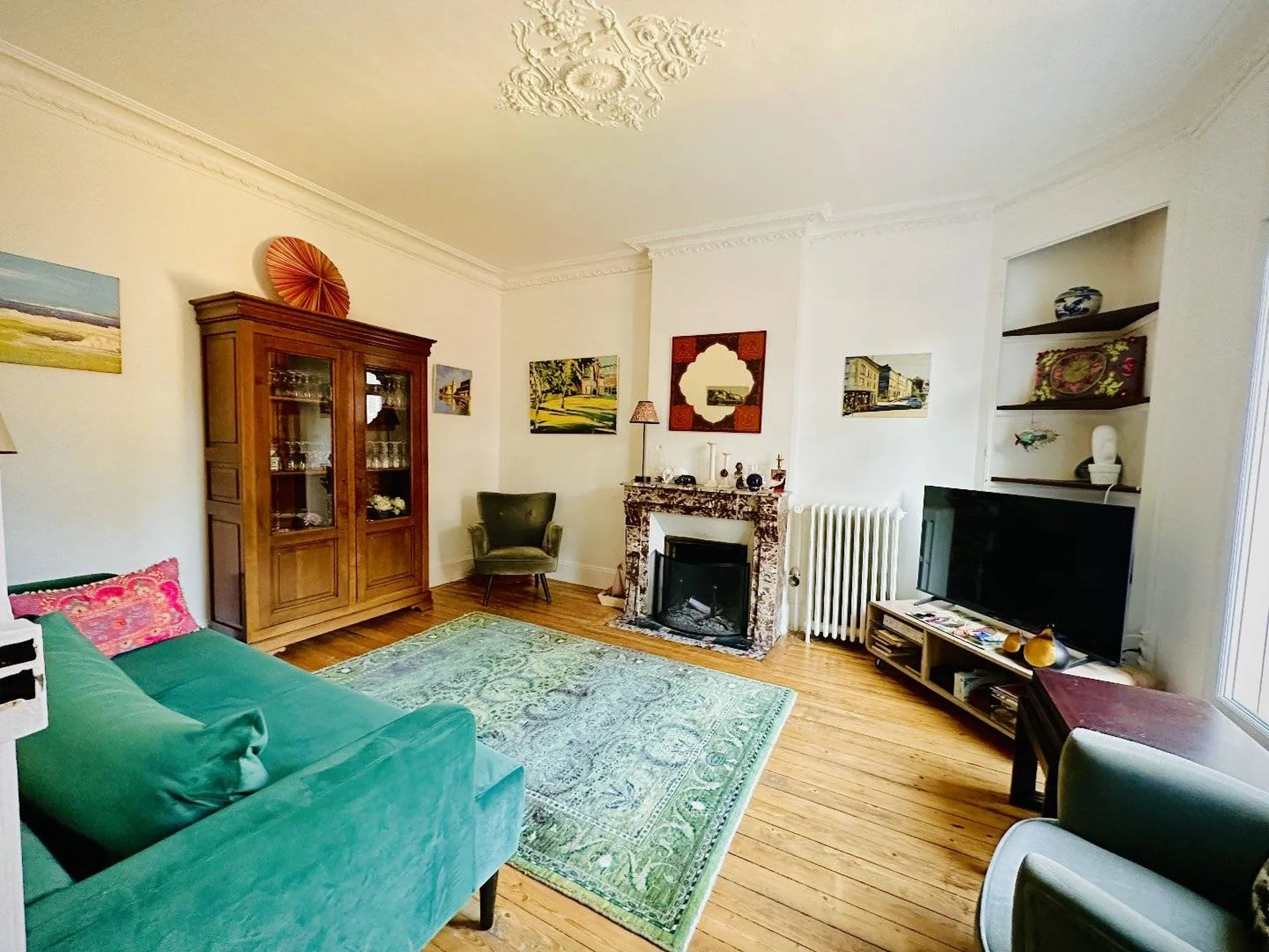 VENDU Maison de maître d'environ 200m² à quelques pas du centre-ville, et son terrain de 778m².