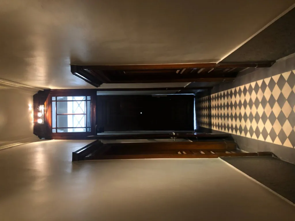 Appartement T2 exposition sud-ouest dans un bel immeuble haussmannien au cœur de la presqu'île à Lyon 1er