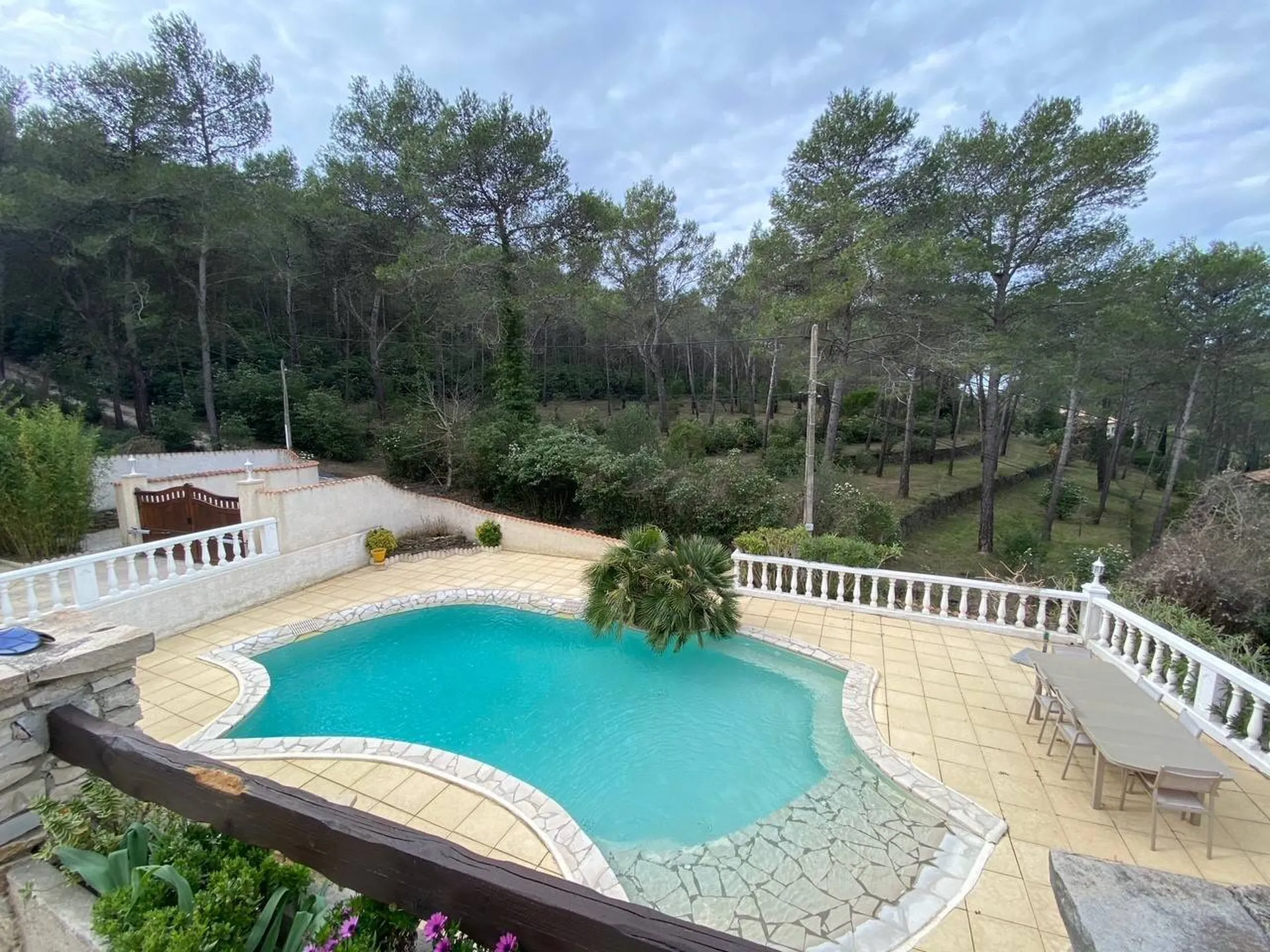 ceyreste maison à vendre avec piscine