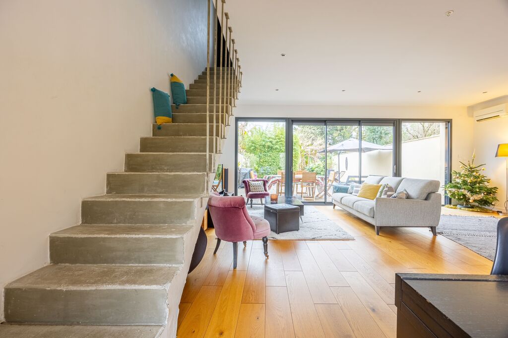 Belle maison contemporaine avec stationnement et piscine, Le Bouscat