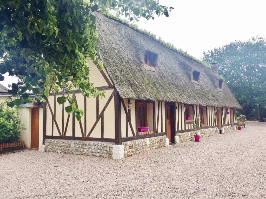 A vendre chaumière à étage avec 5 chambres proche le Gros Theil 27370