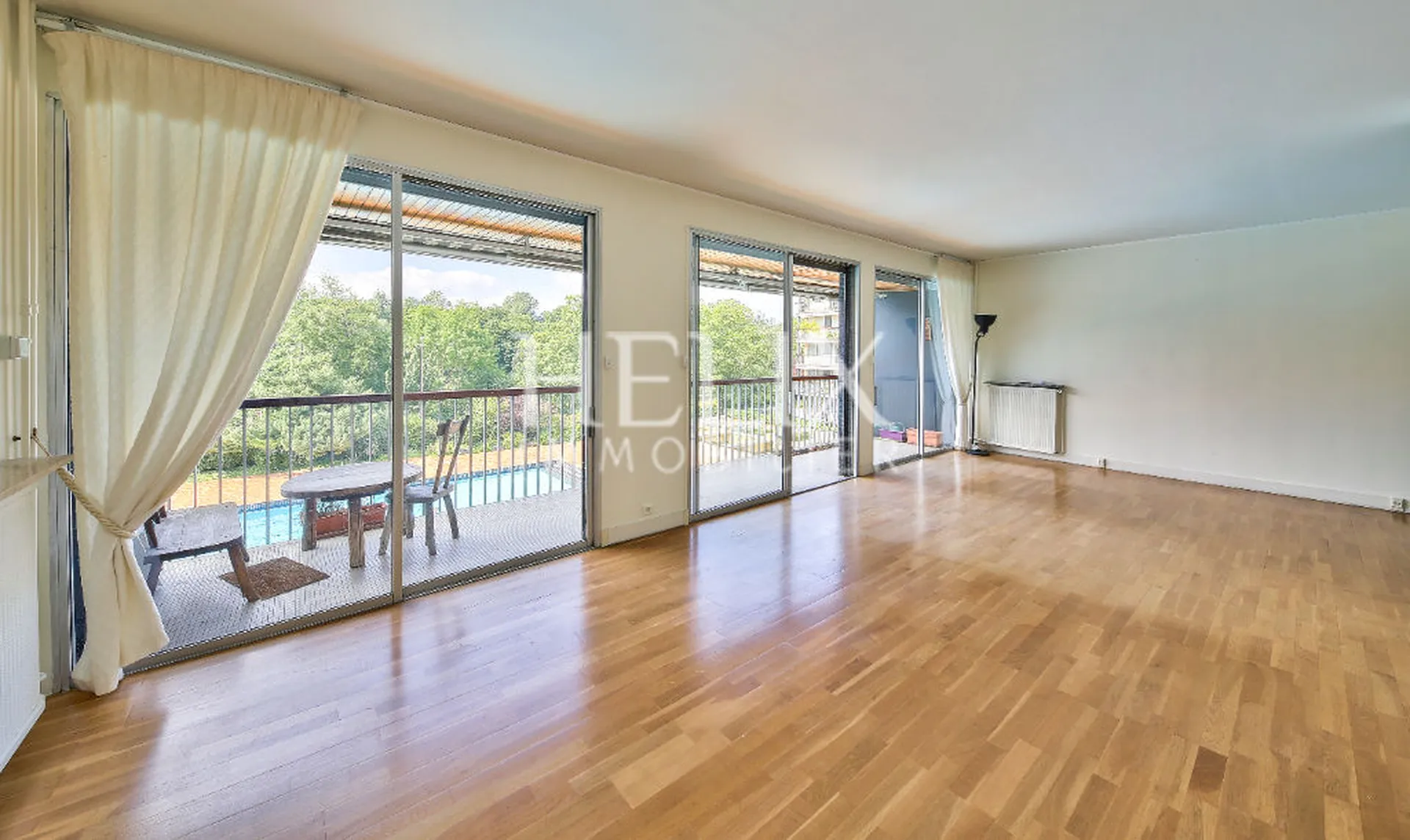 Le Pecq 4 pièces de 90 m2 - piscine - balcon - Vue sur Seine et terrasses de Saint Germain en Laye