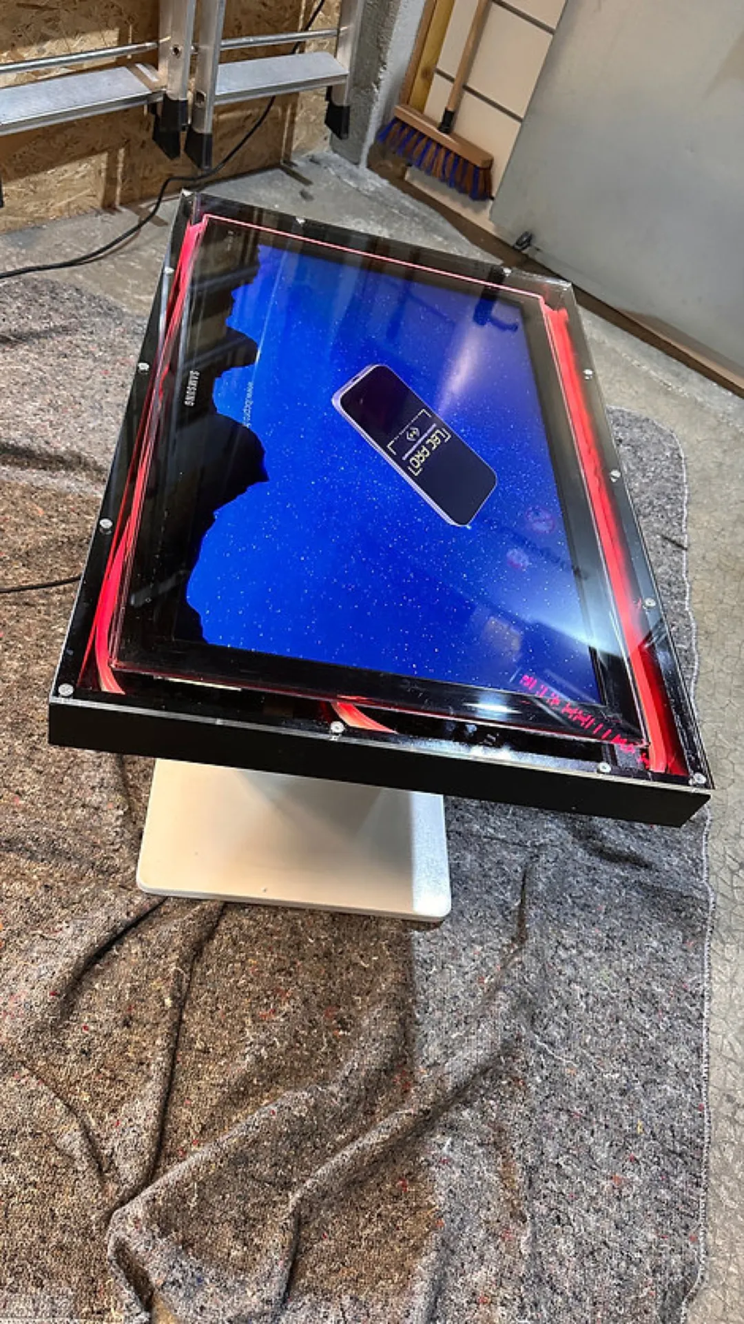 location écran table intégré à salon de Provence dans les bouches du Rhône