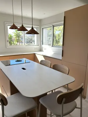 Photo d'une réalisation de cuisine italienne design à La Cadière d'Azur dans le Var