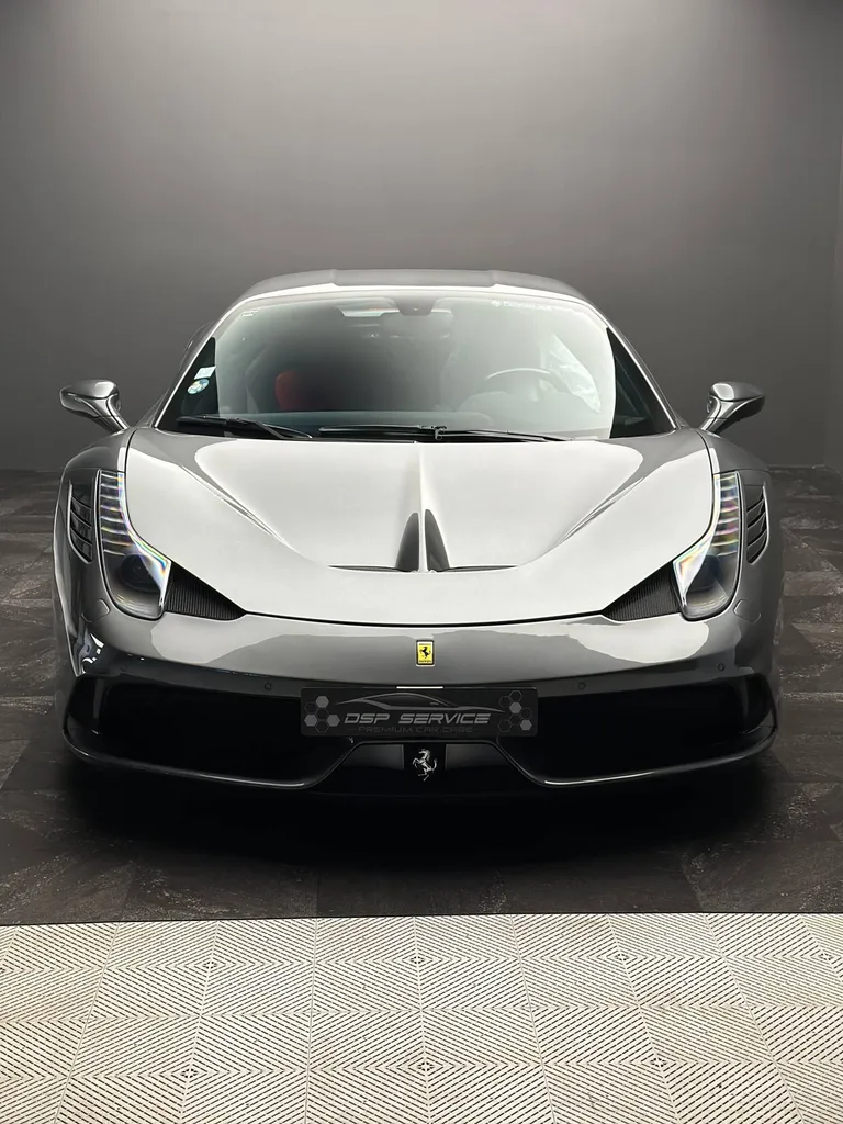 Pose d'un film de protection PPF sur une Ferrari 458 Speciale à Mulsanne (en Sarthe 72)