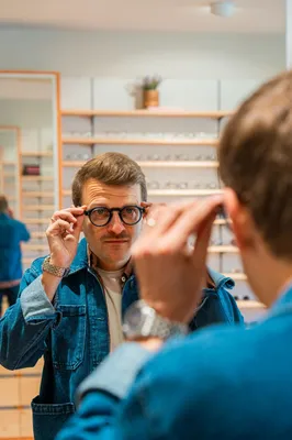 Lunettes de vue pour homme traitement lumiere bleue au sud de Toulouse