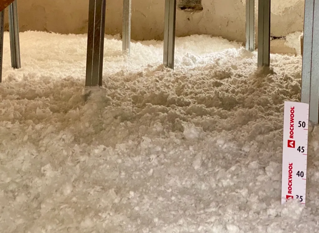 pose laine de verre par soufflage sur aix en provence