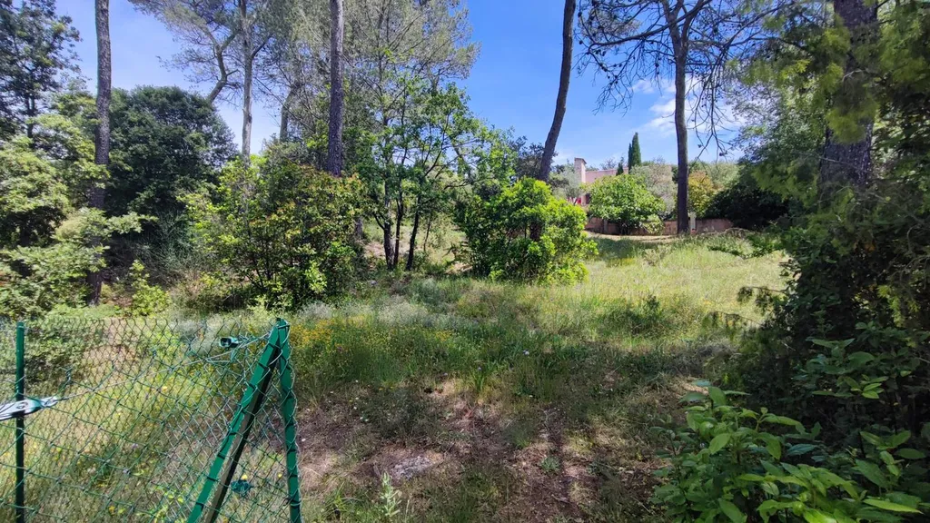 construire une maison à étage dans le Var