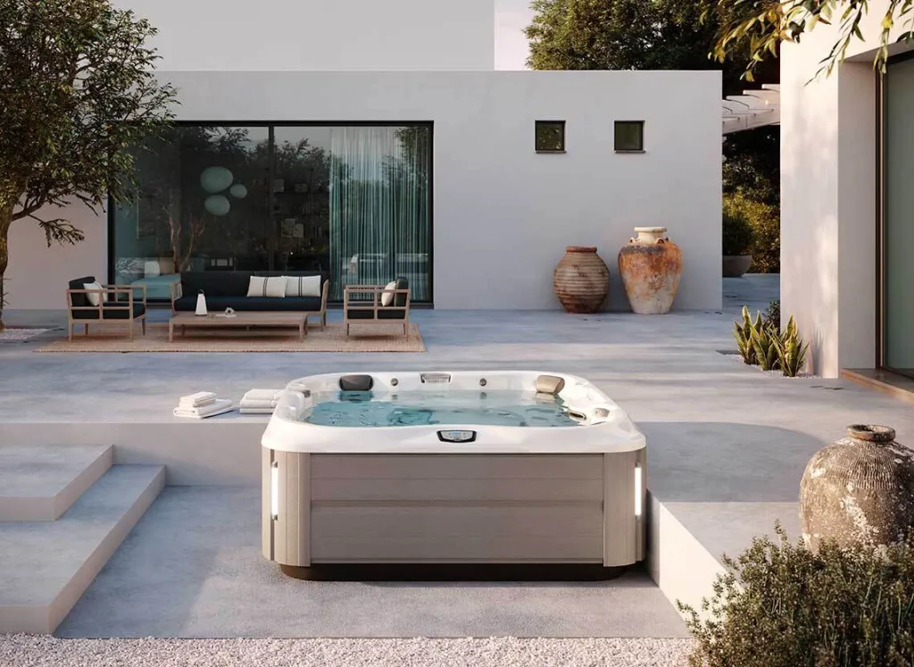 Spa 4-5 places J-375™ Collection J-300 : l’alliance du confort et de la performance