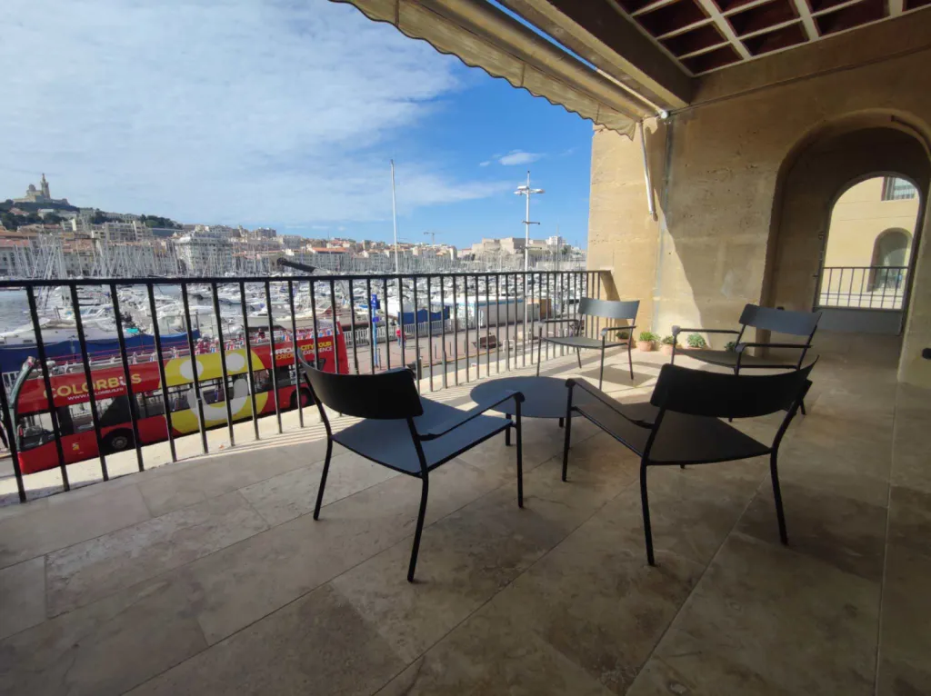 Rénovation complète d’un appartement de 180m² avec prestations haut de gamme au Vieux-Port à Marseille 13002