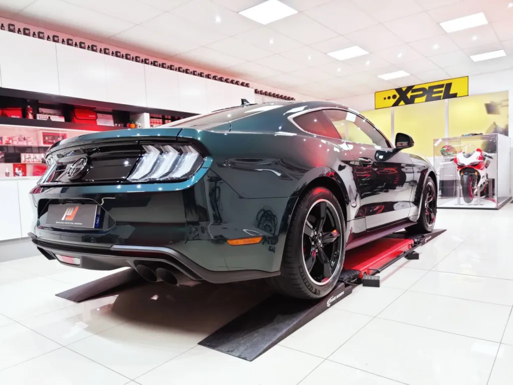 FORD MUSTANG BULLITT - PROTECTION CERAMIQUE COMPLETE GTECHNIQ A LENS